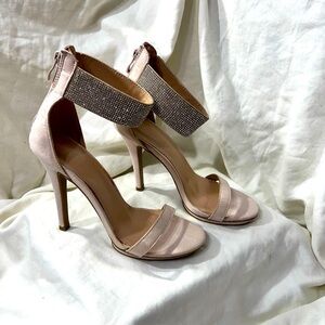 LOV MARK LADYS PINK 4 3/4” INCH HEEL NEVER WORN W/RHINESTONE ANKLE STRAP..